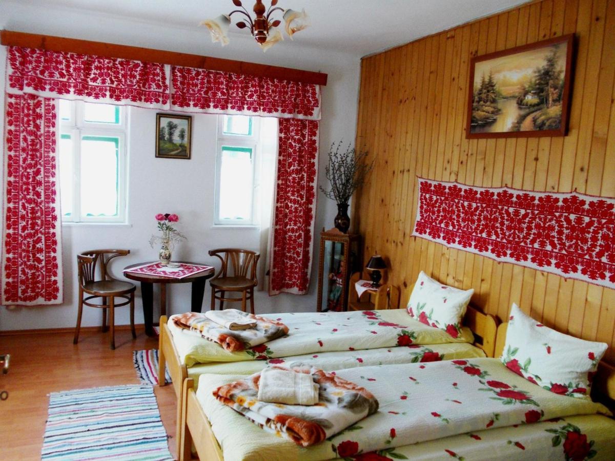 Hotel Kristaly Vendeghaz Rimetea Zewnętrze zdjęcie